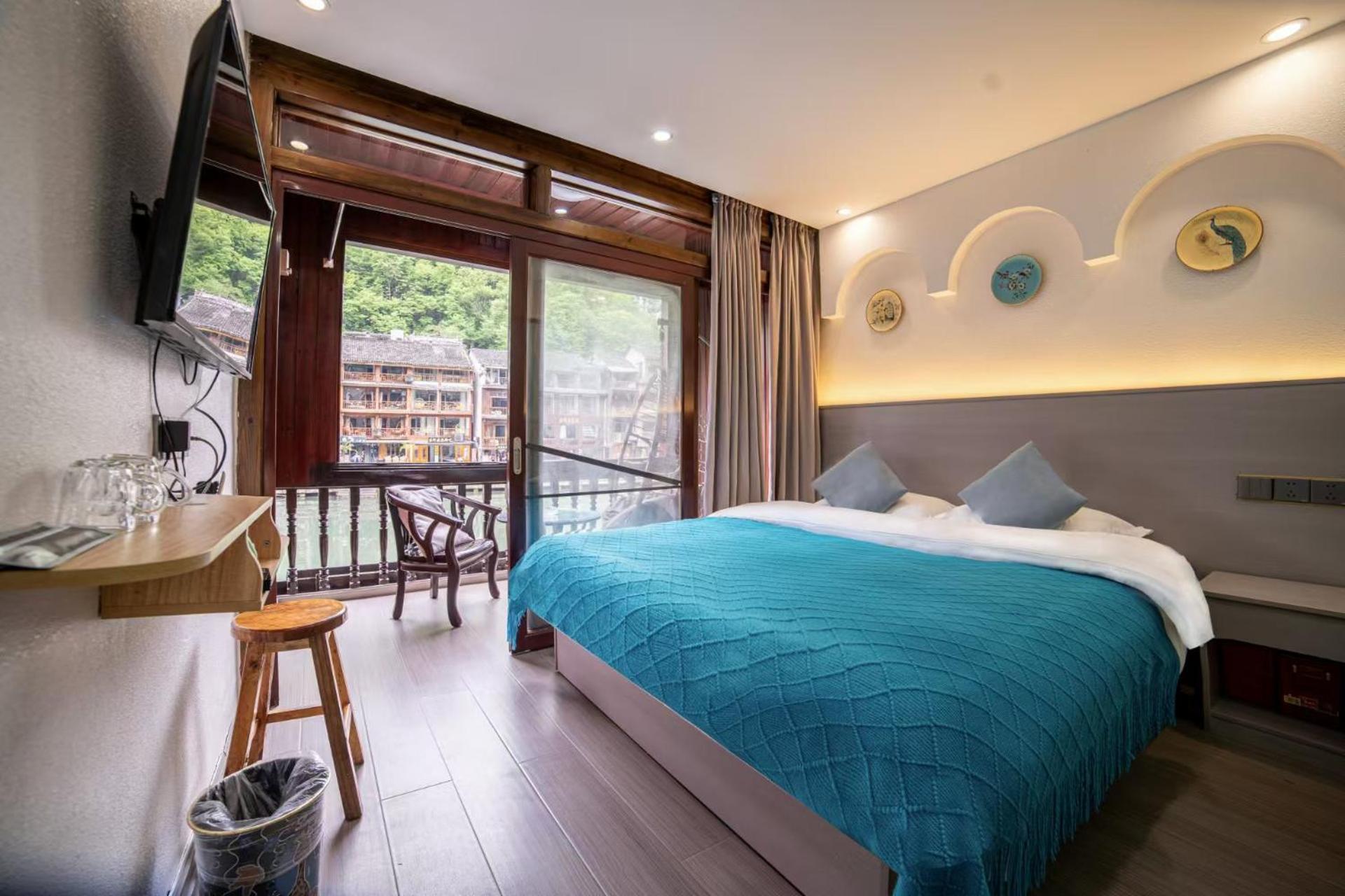 Fenghuang Ancient Town Lazy Cat Riverside Inn Exterior foto